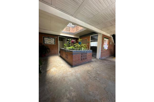 Edificios, Venta en Valle Grande