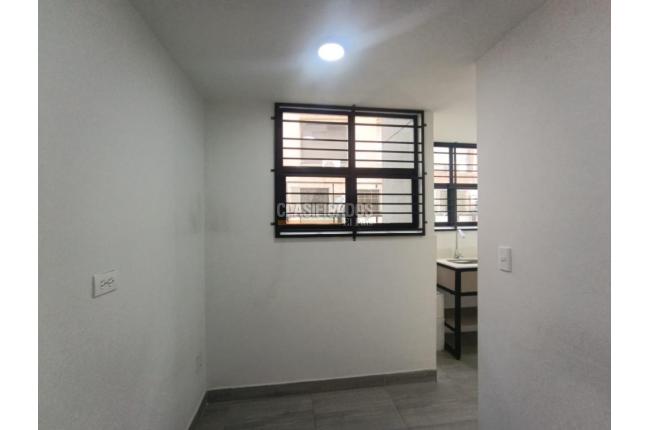 Oficinas y Consultorios, Alquiler, Centenario - $3.299.000