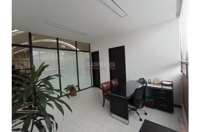 Locales y Bodegas, Venta, Bogotá - $2.400.000.000