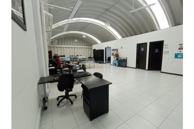 Locales y Bodegas, Venta, Bogotá - $2.400.000.000