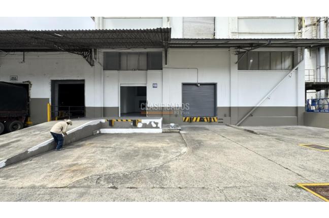 Locales y Bodegas, Alquiler, El Sena - $8.050.000