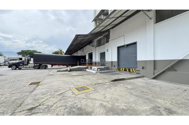 Locales y Bodegas, Alquiler, El Sena - $8.050.000