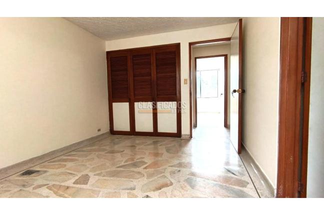Apartamentos, Venta en El Limonar