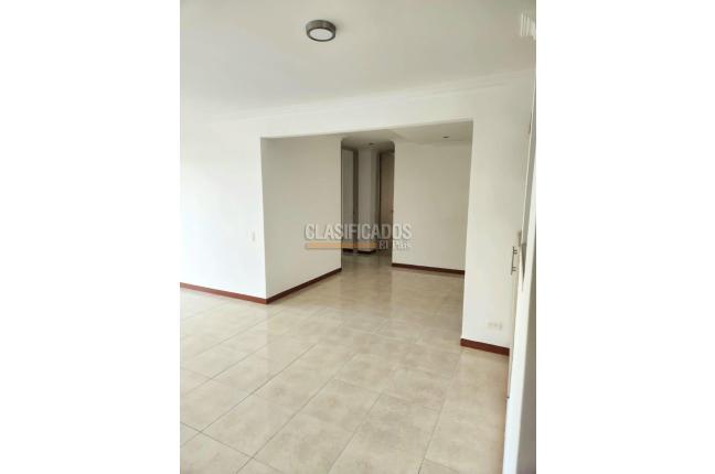 Apartamentos, Venta en Las Quintas de Don Simón