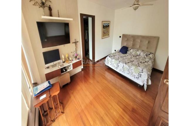 Apartamentos, Venta, Aguacatal - $1.000.000.000