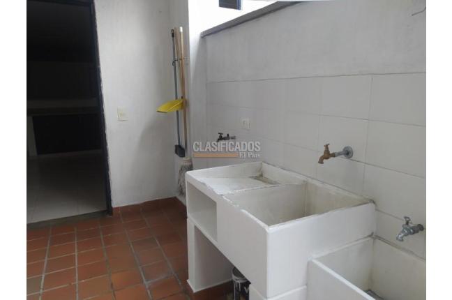 Edificios, Venta, Granada - $1.100.000.000