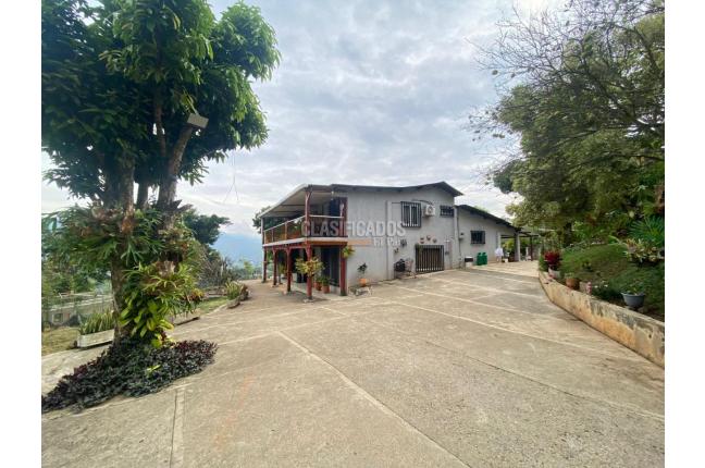 Casas, Venta, Cristo Rey - $1.300.000.000