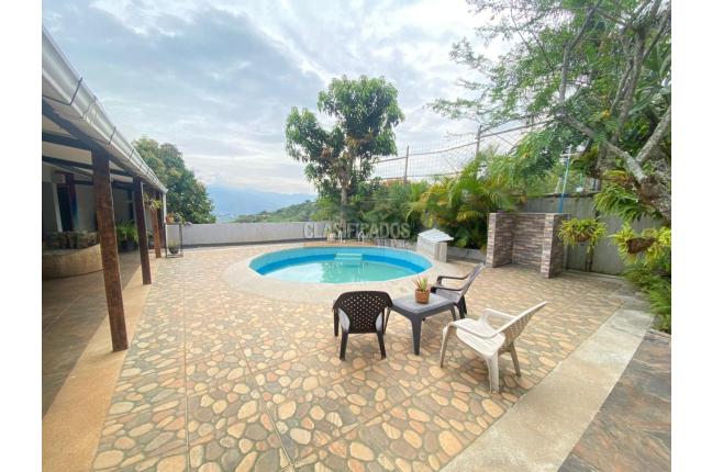 Casas, Venta, Cristo Rey - $1.300.000.000