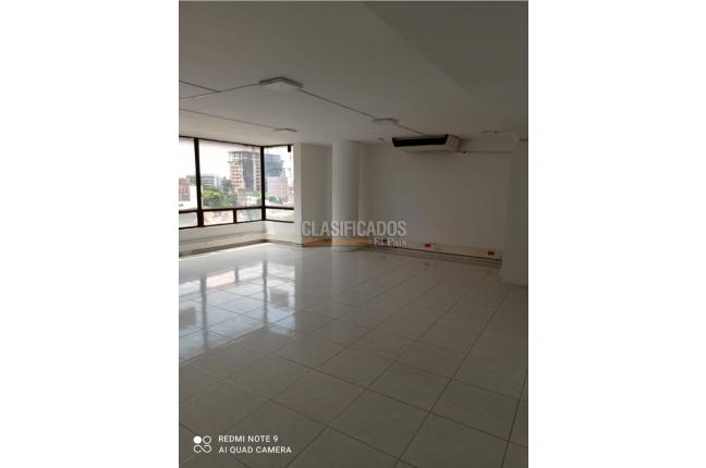 Oficinas y Consultorios, Alquiler en Santa Mónica Norte