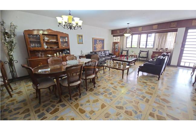 Casas, Venta en Santa Teresita