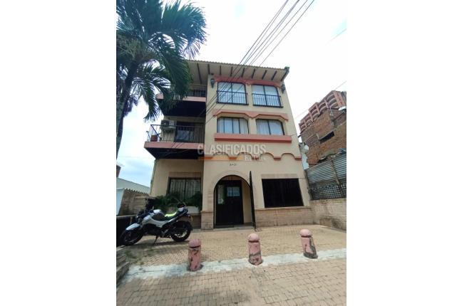 Apartamentos, Alquiler, Granada - $2.300.000