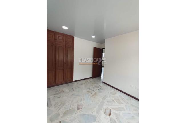 Apartamentos, Alquiler, Granada - $2.300.000
