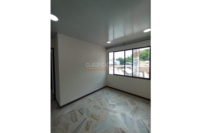 Apartamentos, Alquiler, Granada - $2.300.000