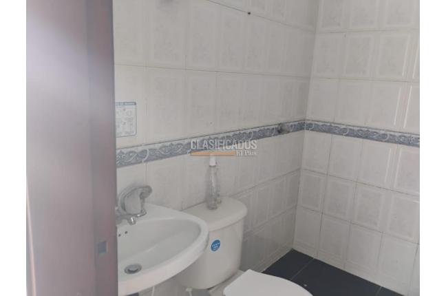 Locales y Bodegas, Alquiler, Bogotá - $2.100.000