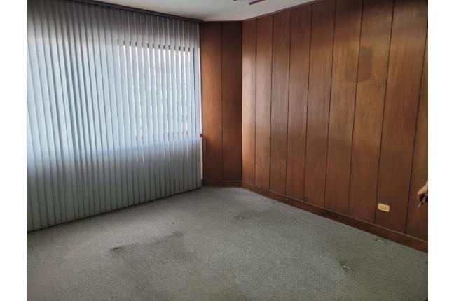 Oficinas y Consultorios, Venta, Ed. Seguros Bolívar
