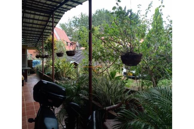 Edificios, Venta en La Buitrera