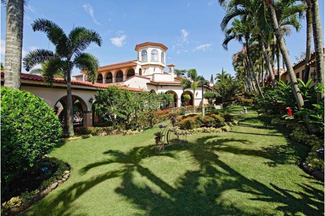 Casas, Venta en Altos de Ciudad Jardín