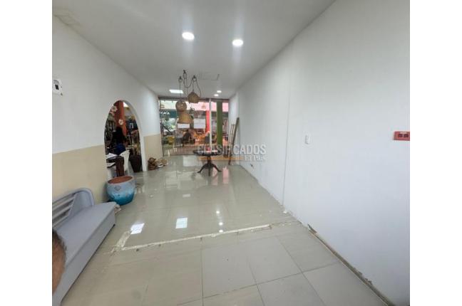 Locales y Bodegas, Alquiler, Las Quintas de Don Simón - $3.300.000