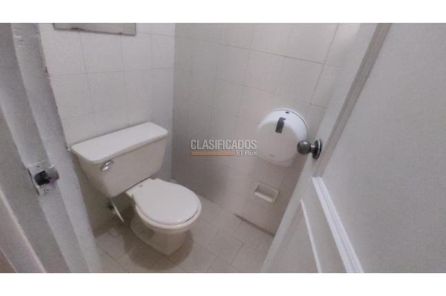 Locales y Bodegas, Alquiler, Versalles - $14.400.000