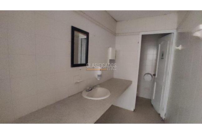 Locales y Bodegas, Alquiler, Versalles - $14.400.000