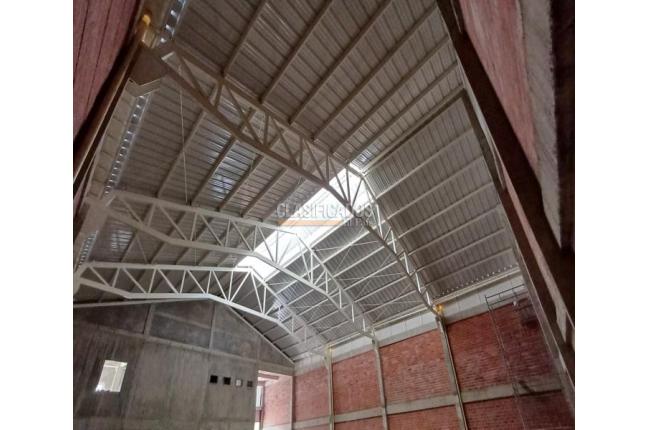 Locales y Bodegas, Venta, Tequendama - $3.900.000.000