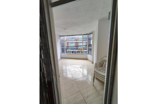 Locales y Bodegas, Alquiler, Mosquera - $2.200.000