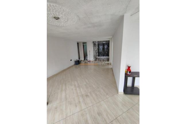 Locales y Bodegas, Alquiler, Mosquera - $2.200.000