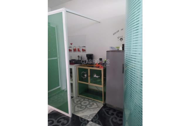 Locales y Bodegas, Venta, San Nicolás - $1.000.000.000