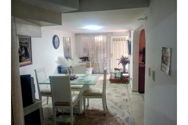 Casas, Venta en Calibella