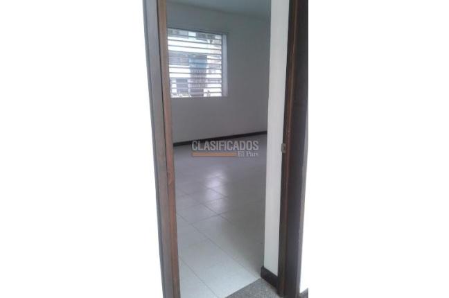 Locales y Bodegas, Venta, Versalles - $3.000.000.000