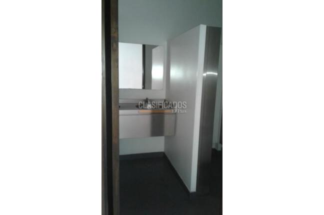 Locales y Bodegas, Venta, Versalles - $3.000.000.000