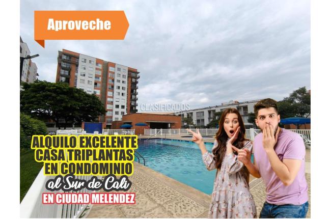 Casas, Alquiler en Ciudad Melendez