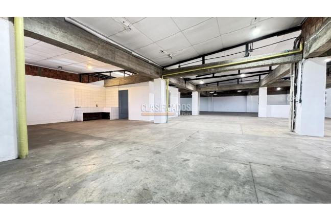 Locales y Bodegas, Alquiler en Industrial