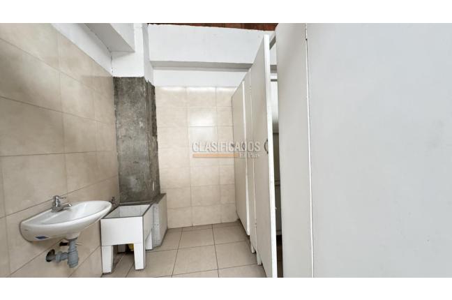 Locales y Bodegas, Alquiler, Industrial - $9.720.000