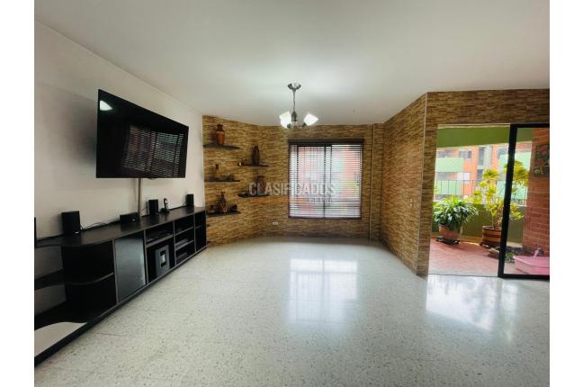 Apartamentos, Venta en La Flora