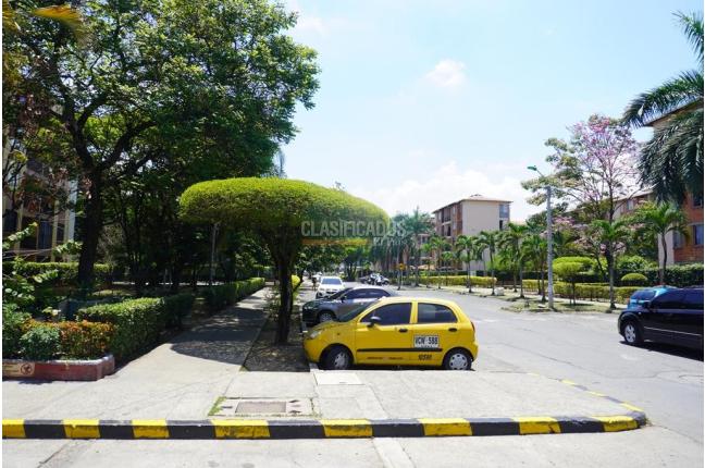 Apartamentos, Venta, Primero de Mayo - $230.000.000