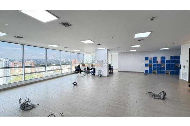 Oficinas y Consultorios, Alquiler, Ciudad Jardín - $18.400.000