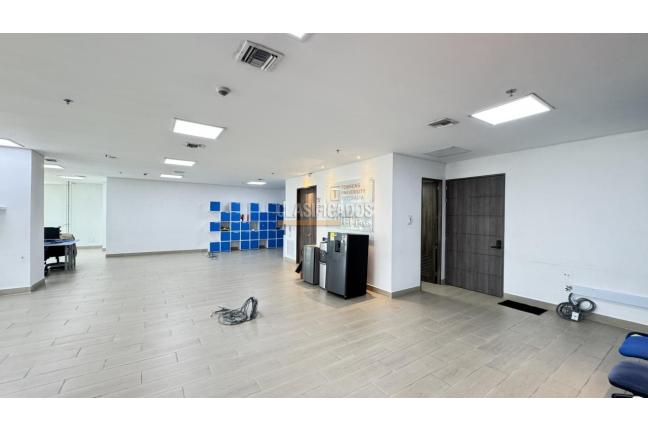 Oficinas y Consultorios, Alquiler, Ciudad Jardín - $18.400.000