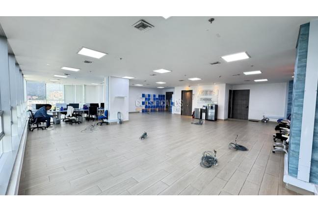 Oficinas y Consultorios, Alquiler, Ciudad Jardín - $18.400.000