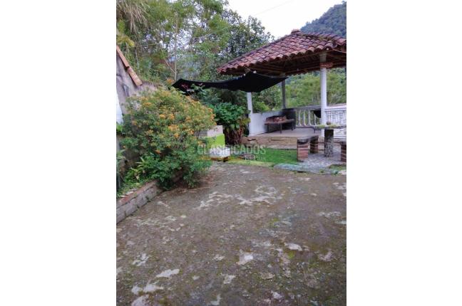Fincas y Casas Campestres, Venta, Cristo Rey - $450.000.000