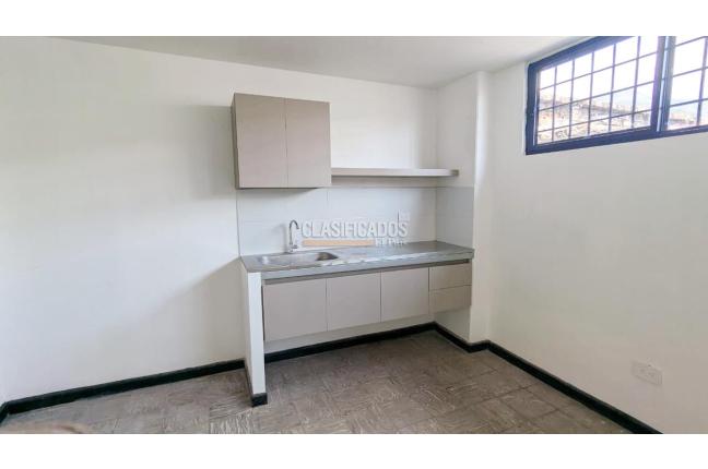 Locales y Bodegas, Alquiler, El Piloto - $4.750.000