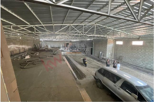 Locales y Bodegas, Alquiler en Primitivo Crespo