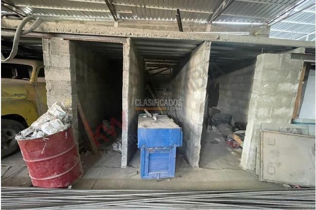 Locales y Bodegas, Alquiler, Primitivo Crespo - $15.000.000