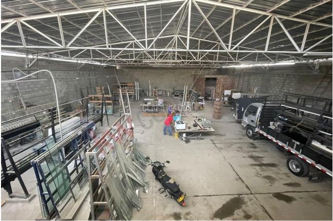 Locales y Bodegas, Alquiler, Primitivo Crespo - $15.000.000