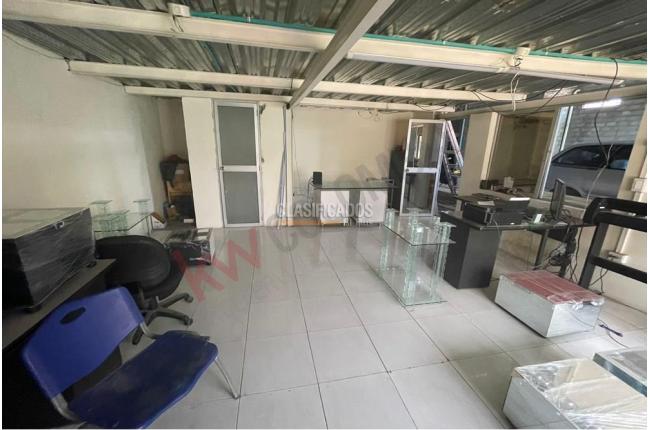 Locales y Bodegas, Alquiler, Primitivo Crespo - $15.000.000