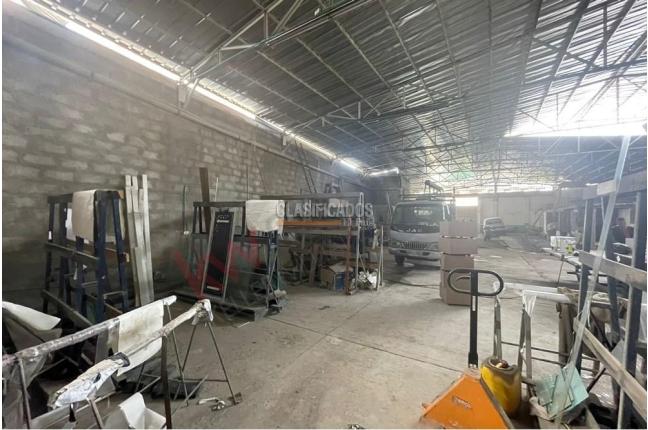 Locales y Bodegas, Alquiler, Primitivo Crespo - $15.000.000