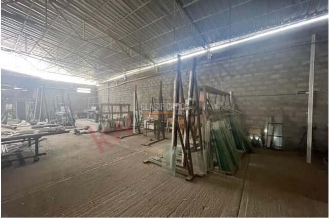 Locales y Bodegas, Alquiler, Primitivo Crespo - $15.000.000