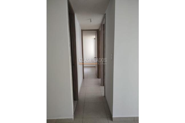 Apartamentos, Alquiler, Soledad - $915.000