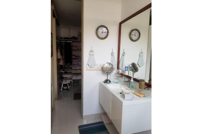 Apartamentos, Venta, Altos de Santa Teresita - $920.000.000