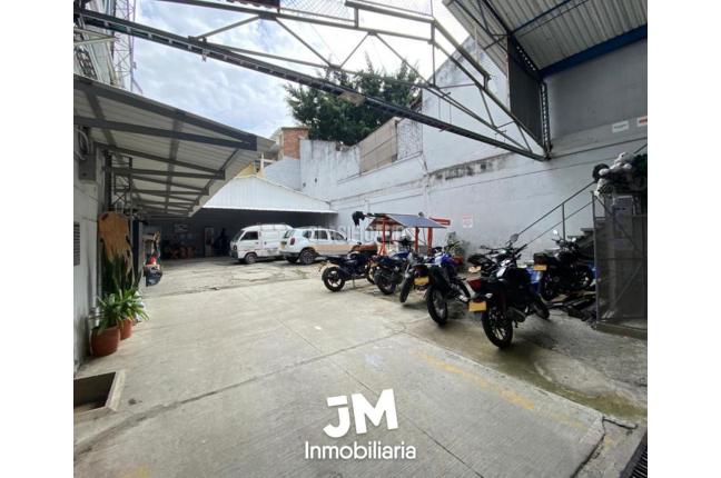 Casas, Venta, Miraflores - $1.500.000.000